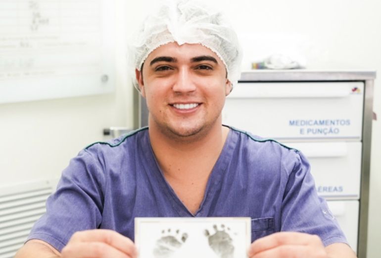 Natanzinho Lima celebra o nascimento do primeiro filho