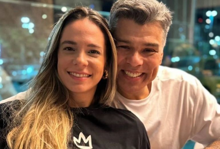 Maurício Mattar renova votos com Shay Dufau em cerimônia intimista