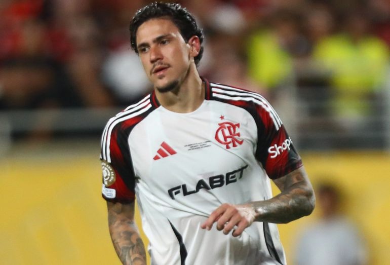 Casa de Pedro, do Flamengo, vira alvo de ação judicial e casal quer voltar ao imóvel no Recreio